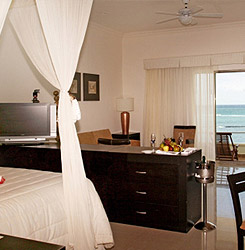 El Dorado Maroma has great deals from couples looking to escape to a luxury tropical paradise