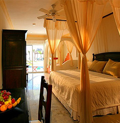 El Dorado Royale, A Spa Resort by Karisma has great deals from couples looking to escape to a luxury tropical paradise