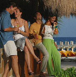 El Dorado Seaside Suites has great deals from couples looking to enjoy amazing five star cusine at an all inclusive resort